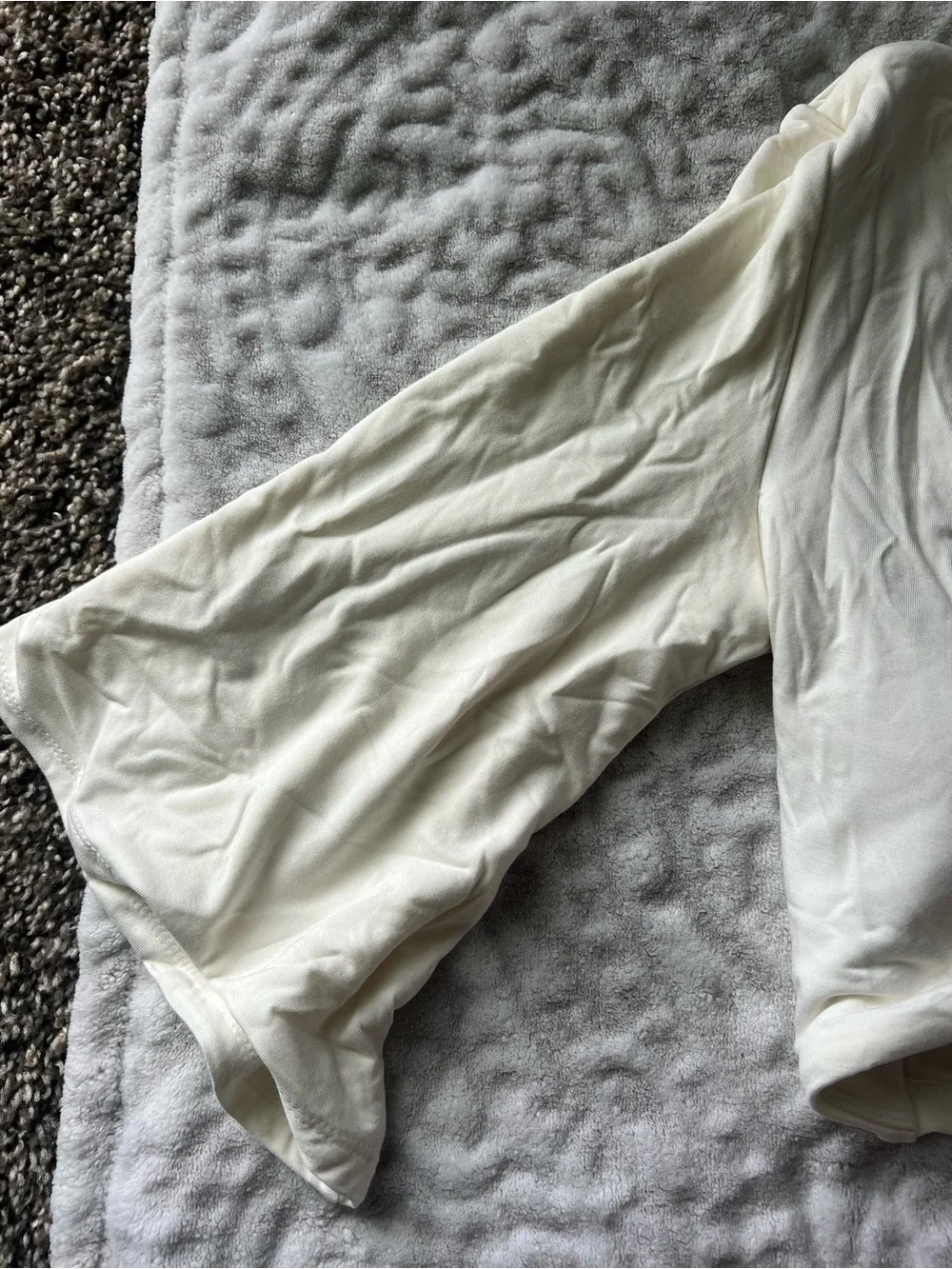 NWT Klassy Network Collection Women’s White Tie-Front Cropped Top | Size S - Picture 7 of 8